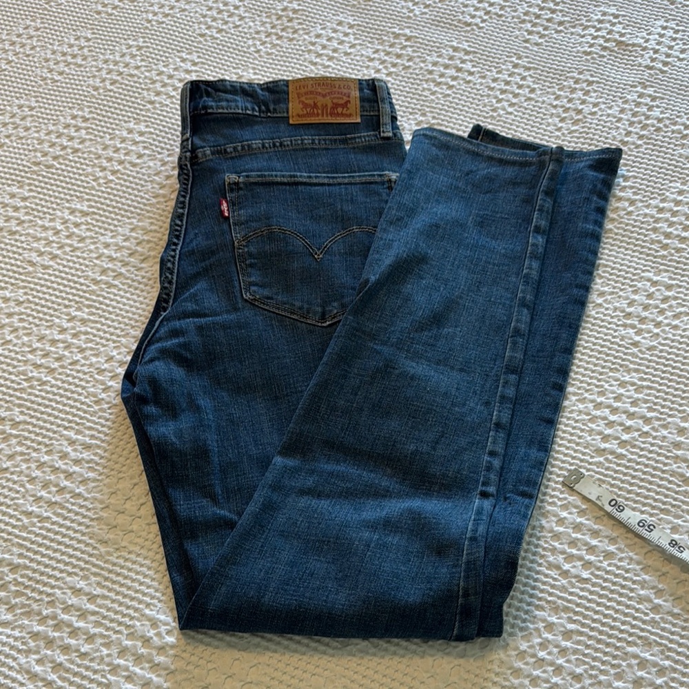 Levi's Women's Skinny Jeans in Dark Blue Denim